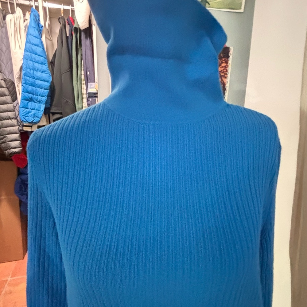 Classic Talbots Blue Turtleneck Women's Sweater